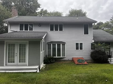 11 Calvin St, Springfield, MA 01104 photo 2