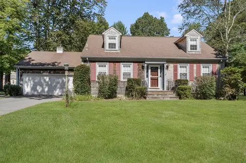 53 Eleanor St, Dartmouth, MA 02747
