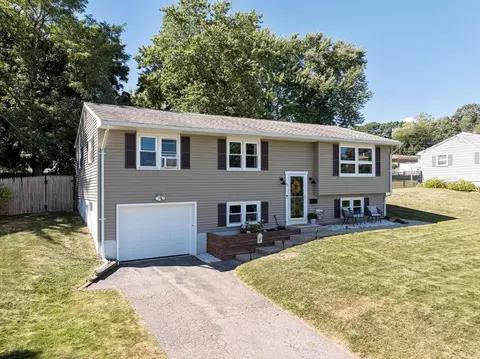 155 Huron Ave, Holyoke, MA 01040