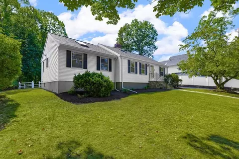 48 Taylor St, Needham, MA 02494 photo 3