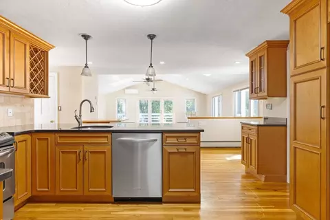 48 Taylor St, Needham, MA 02494 photo 7