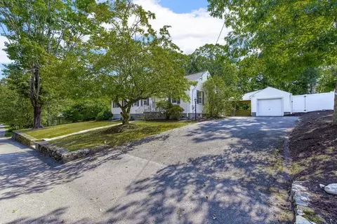 48 Taylor St, Needham, MA 02494 photo 2