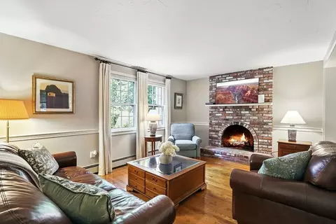 7 Carl Rd, Walpole, MA 02081 photo 4