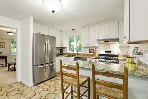 7 Carl Rd, Walpole, MA 02081 photo 10