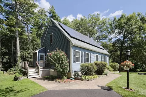 60 Metacommett Dr, Attleboro, MA 02703