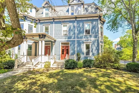 3 Gorham Ave #5, Brookline, MA 02445