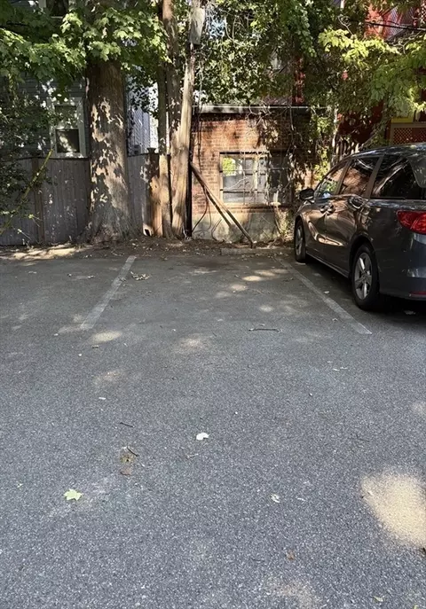 Exterior - 3 Gorham Ave #5, Brookline, MA 02445 photo 7 of 8