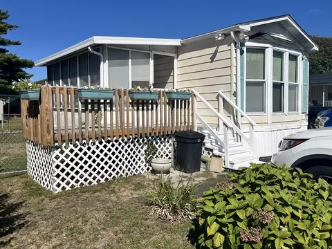 4 Joseph St, Wareham, MA 02538