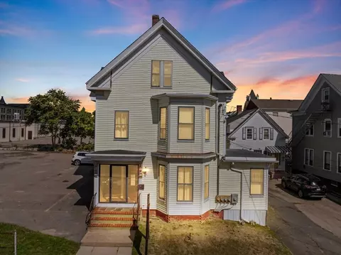 14 Cottage St, Brockton, MA 02301