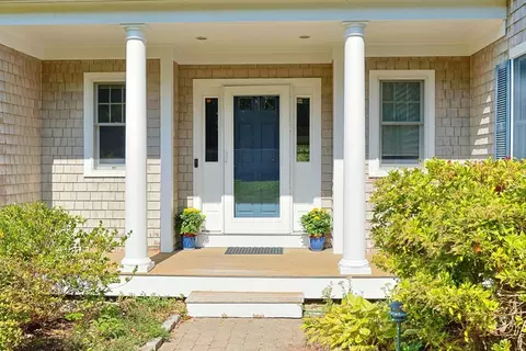 783 Santuit-newton, Cotuit, MA 02635 photo 3