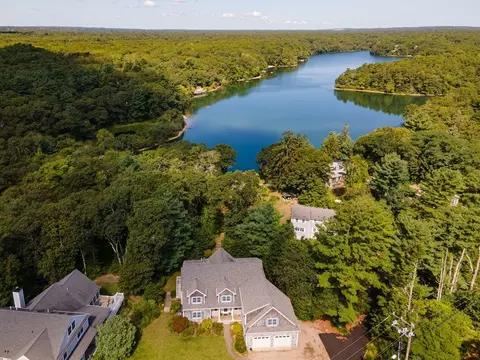 783 Santuit-newton, Cotuit, MA 02635