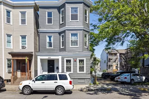 220 Bremen St, Boston, MA 02128