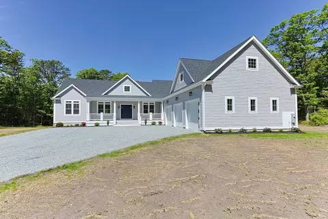 84 Hooppole Rd, Mashpee, MA 02649