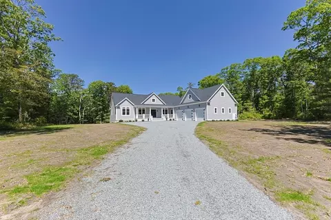 84 Hooppole Rd, Mashpee, MA 02649 photo 4