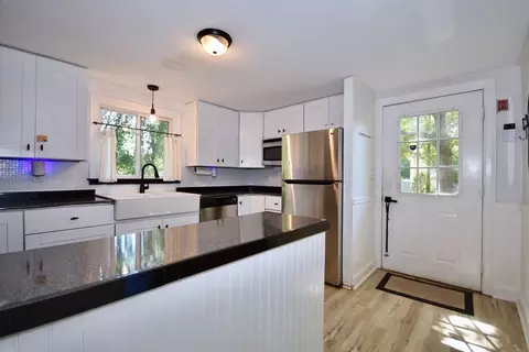 Kitchen - 296 Lincoln Rd, Barnstable, MA 02601 photo 3 of 3