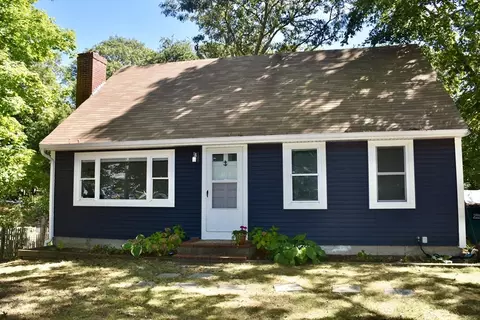 Exterior - 296 Lincoln Rd, Barnstable, MA 02601 photo 2 of 3