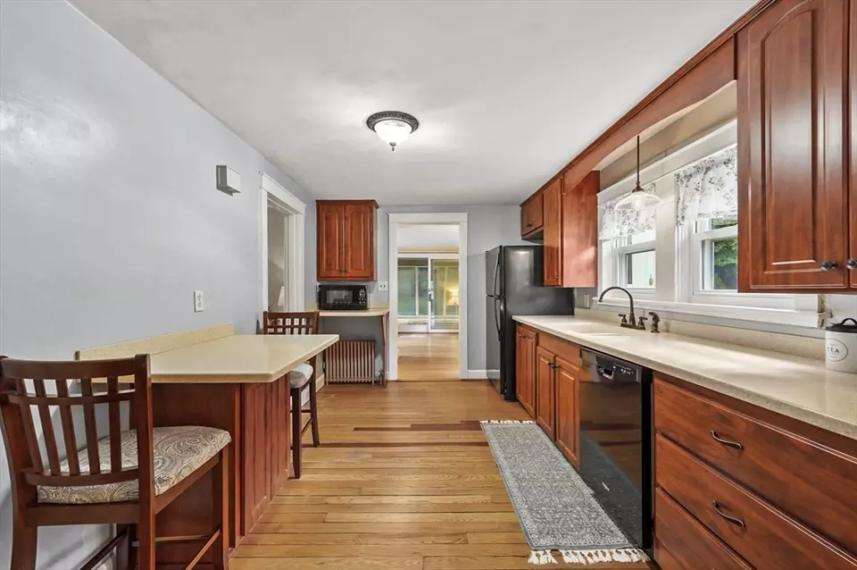 Entry Way - 48 Appleton Rd, Auburn, MA 01501 photo 1 of 2