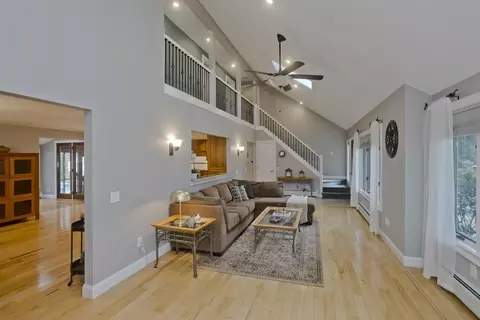 6 Ashley Cir, Easthampton, MA 01027 photo 4