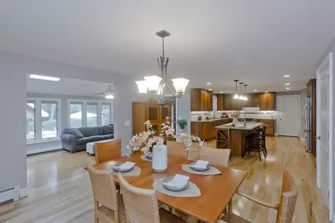 6 Ashley Cir, Easthampton, MA 01027 photo 8