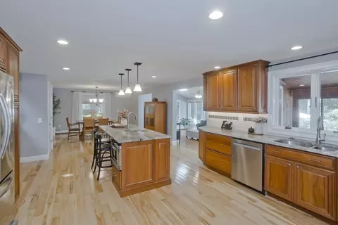 6 Ashley Cir, Easthampton, MA 01027 photo 5