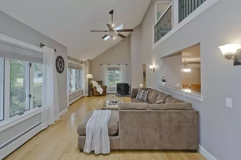 6 Ashley Cir, Easthampton, MA 01027 photo 3