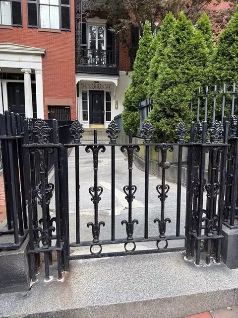 57 Mount Vernon #1, Boston, MA 02108
