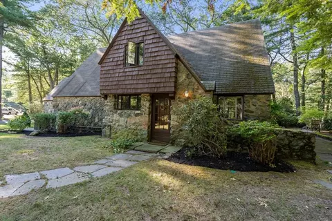 1 Aberdeen Rd, Weston, MA 02493