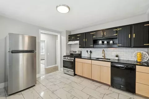 77 Coleman St, Springfield, MA 01109 photo 6