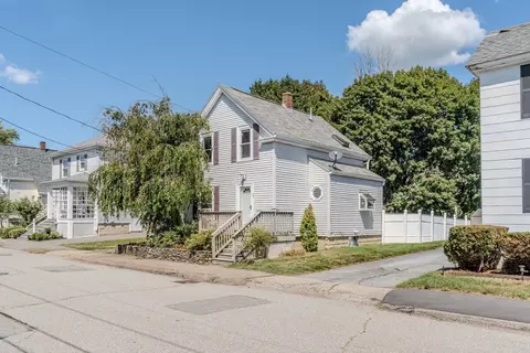 26 Elmwood Ave, Haverhill, MA 01835