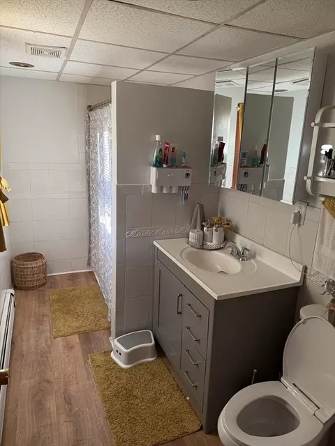 Bath - 43 Kilburn St, Fall River, MA 02724 photo 1 of 1