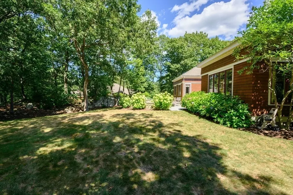 47 Black Rock Dr #47, Hingham, MA 02043 | MLS# 73426463 | 41 Photos ...