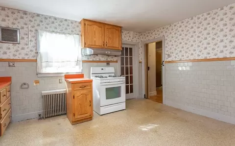 254 Stetson St, Fall River, MA 02720 photo 13
