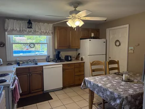 21 Sully Rd, Raynham, MA 02767 photo 4