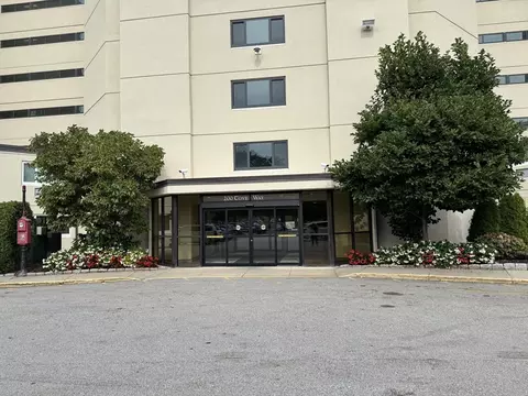 200 Cove Way #819, Quincy, MA 02169