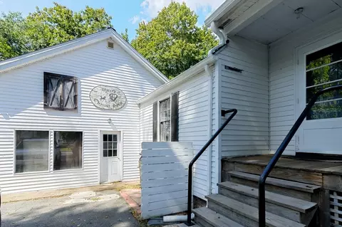 Exterior - 35 Bacon St, Warren, MA 01083 photo 3 of 5