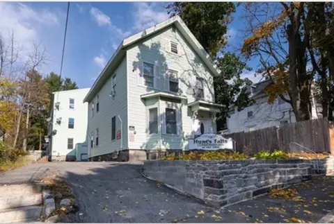 94 1st #10, Lowell, MA 01850