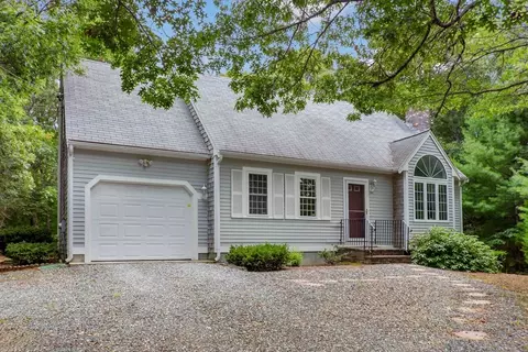 362 Quinaquisset Ave, Mashpee, MA 02649