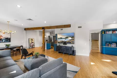 74 Kent St #C10, Brookline, MA 02445