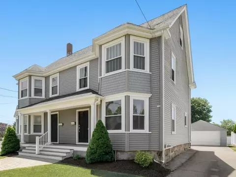 379 Hunnewell St #379, Needham, MA 02494