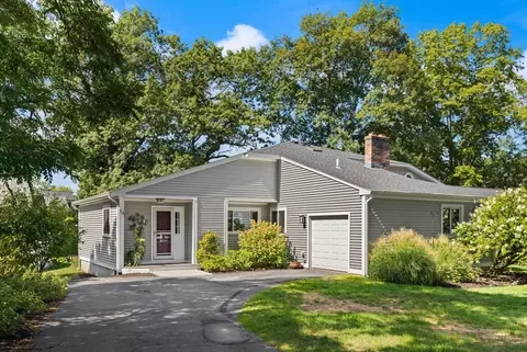 93 Edgemere Blvd #93, Shrewsbury, MA 01545