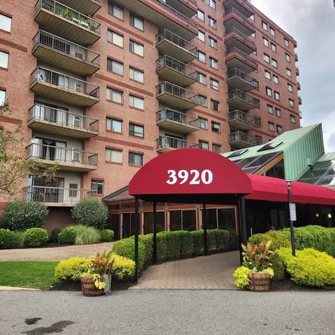 3920 Mystic Valley Pkwy #101, Medford, MA 02155