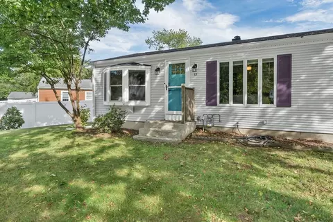 32 Wade Rd, Woonsocket, RI 02895