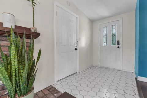 32 Wade Rd, Woonsocket, RI 02895 photo 10