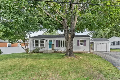 32 Wade Rd, Woonsocket, RI 02895 photo 3