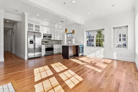 823 E Sixth St #3, Boston, MA 02127