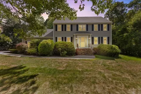 25 Plain St, East Bridgewater, MA 02333