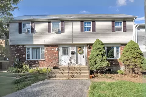 37 Warebrook Vlg, Ware, MA 01082