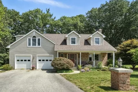 55 Dowds Ln, Chicopee, MA 01020
