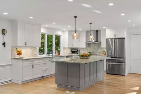216 Clapboardtree St, Westwood, MA 02090