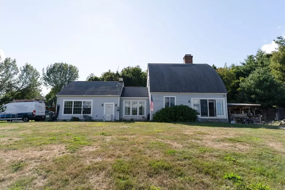 Exterior - 157 School St, North Brookfield, MA 01535 photo 4 of 6